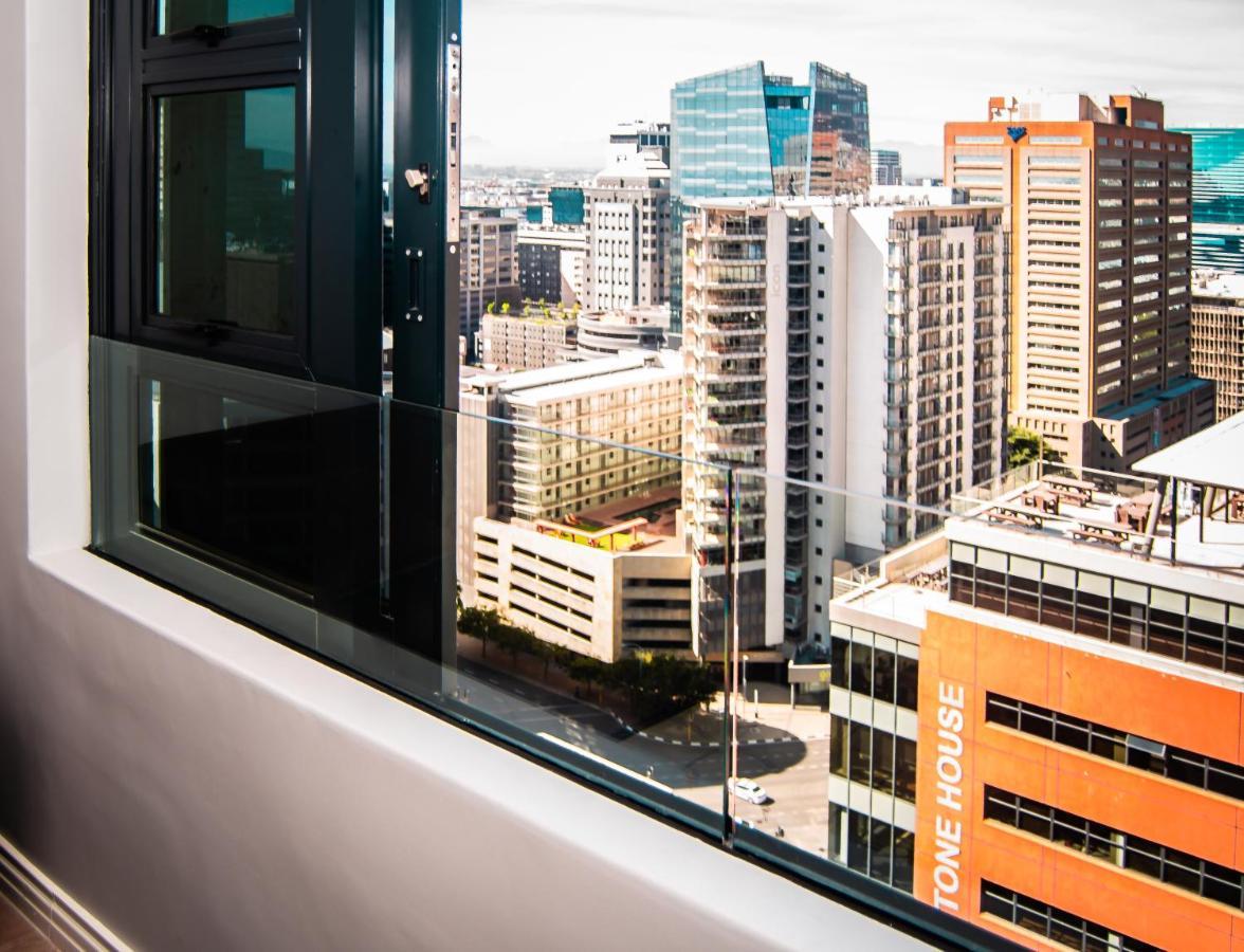 16 On Bree Luxury Studio Apartment With City Mountain Views Cape Town Exterior foto