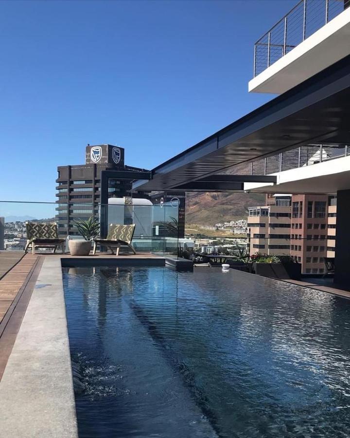 16 On Bree Luxury Studio Apartment With City Mountain Views Cape Town Exterior foto