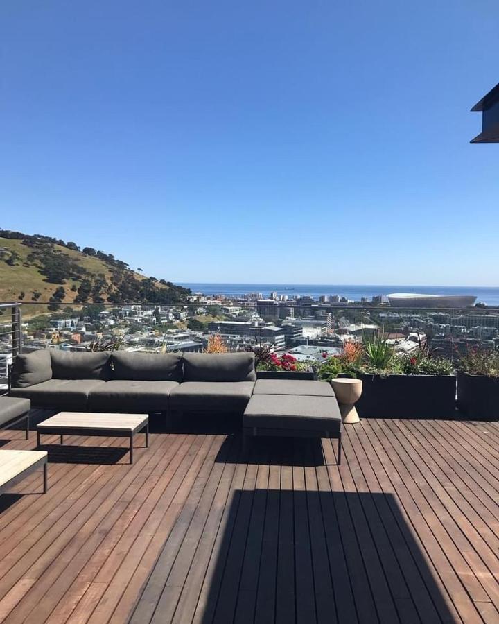 16 On Bree Luxury Studio Apartment With City Mountain Views Cape Town Exterior foto