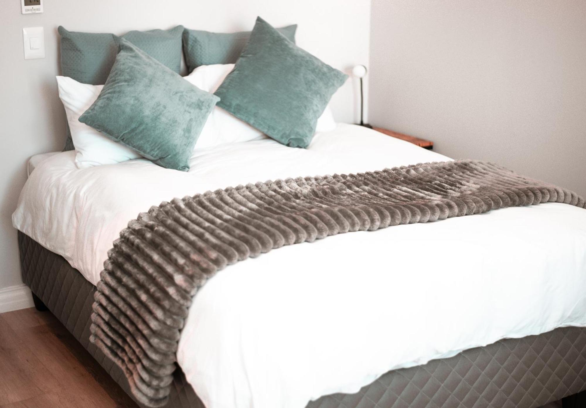 16 On Bree Luxury Studio Apartment With City Mountain Views Cape Town Exterior foto